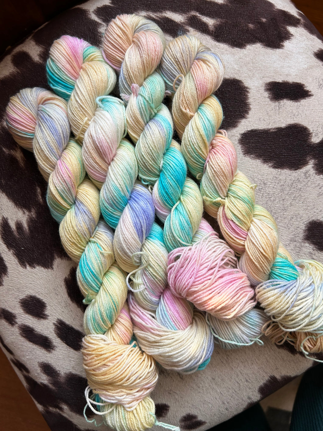 Friends Forever Midi!-Flock Exclusive 50 gram Skein